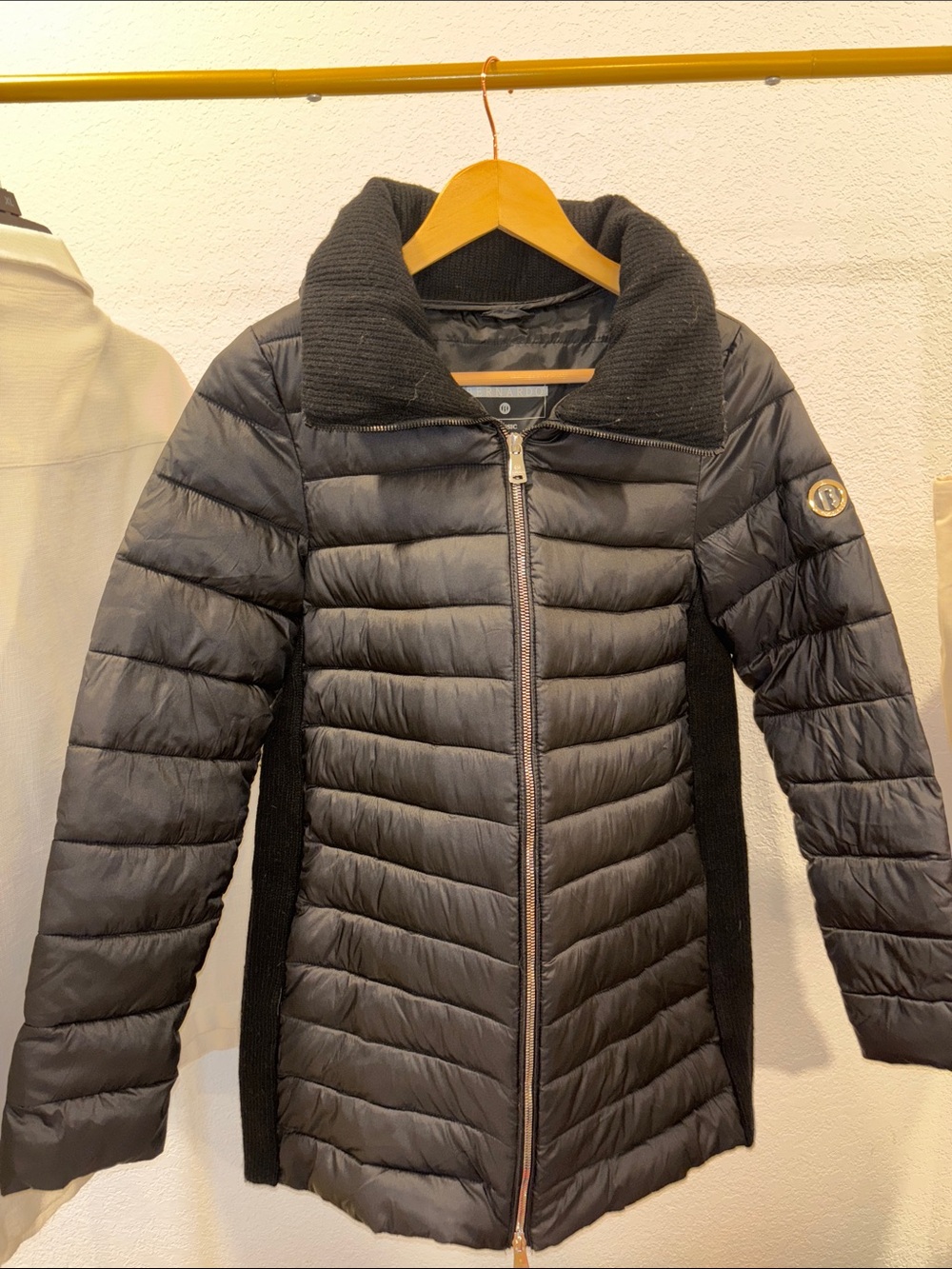 Bernardo Black Quilted Women's Puffer Jacket with Knit Collar